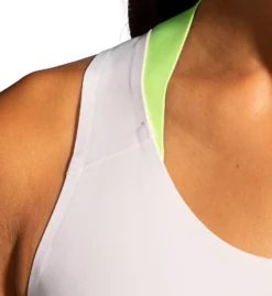 Brooks Run Within Crop Tank 221528 -Freya Fashion Shop brooks movc01 221528 cs4